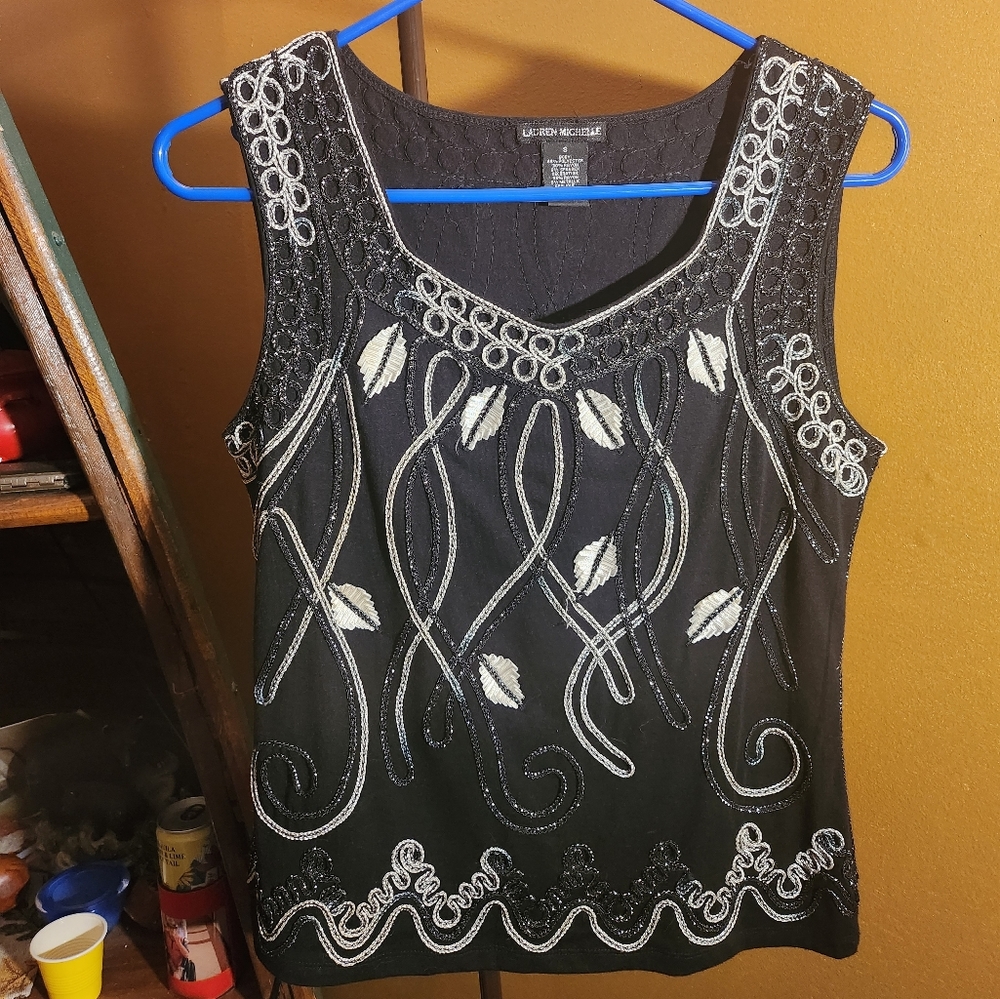 Beautiful black sleveless top. Sz. Small Black with black and silver glam!